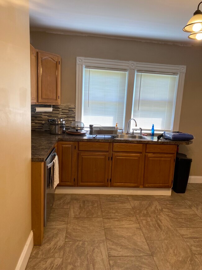 Foto del edificio - 12 Bradley Ct