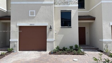 Building Photo - 10013 SW 231st Ln