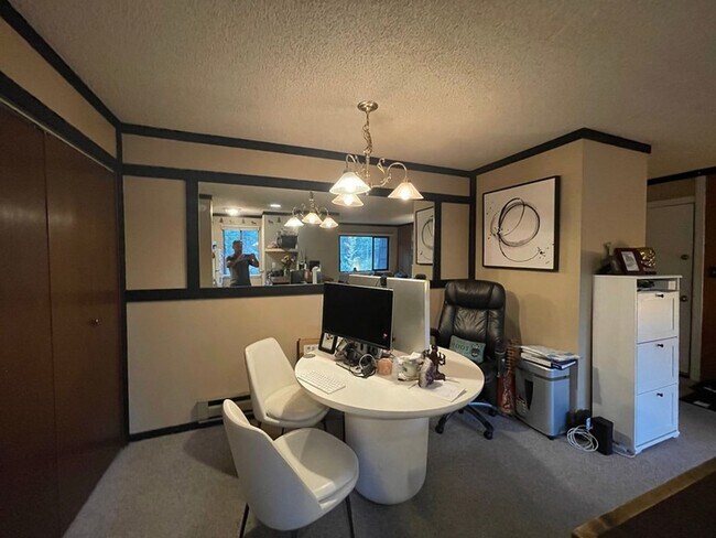 Foto del edificio - New Listing! LONG TERM: Great Amenities! Spacious Interior! Private Beach!