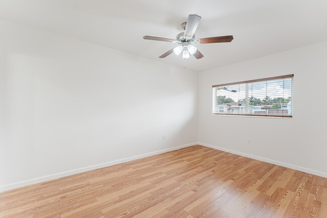 Building Photo - 1020 SW 74th Ave