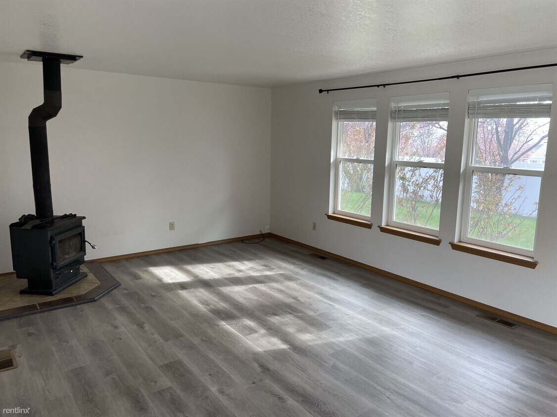 4801 Hillcrest Dr, Yakima, WA 98901 House Rental in Yakima, WA