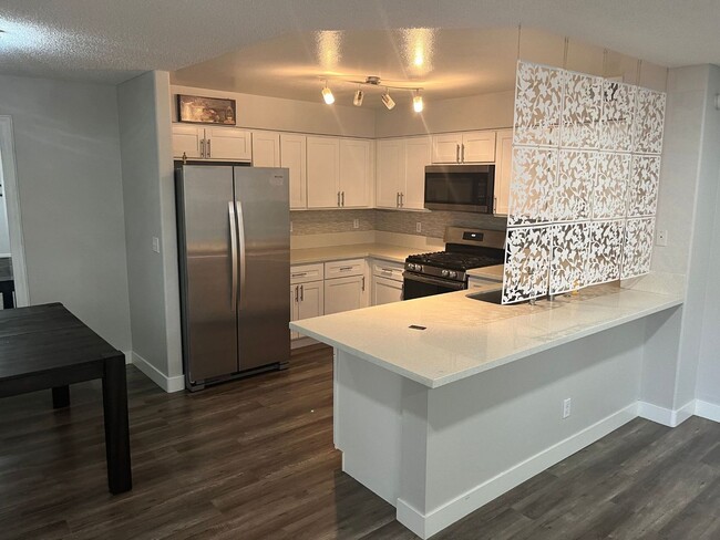 Foto del edificio - 7905 Idledale Ct