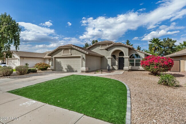 Foto del edificio - 2334 E Rawhide St