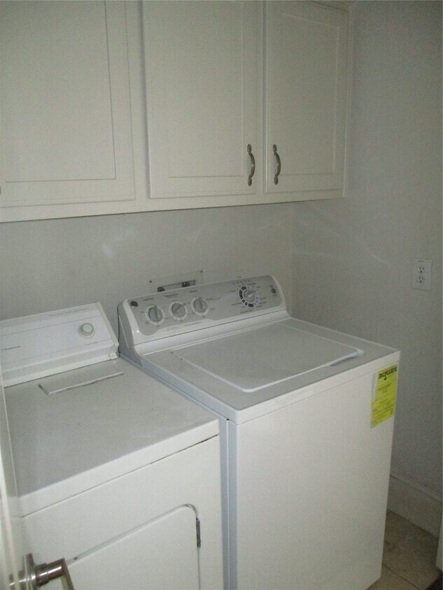 Primary Photo - 703 St Charles St