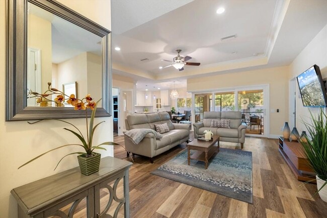 Building Photo - 2339 Datura St