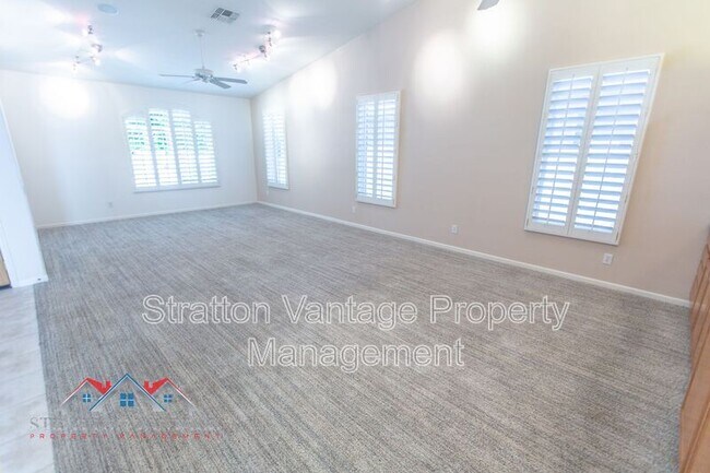 Building Photo - 9843 E Sunburst Dr