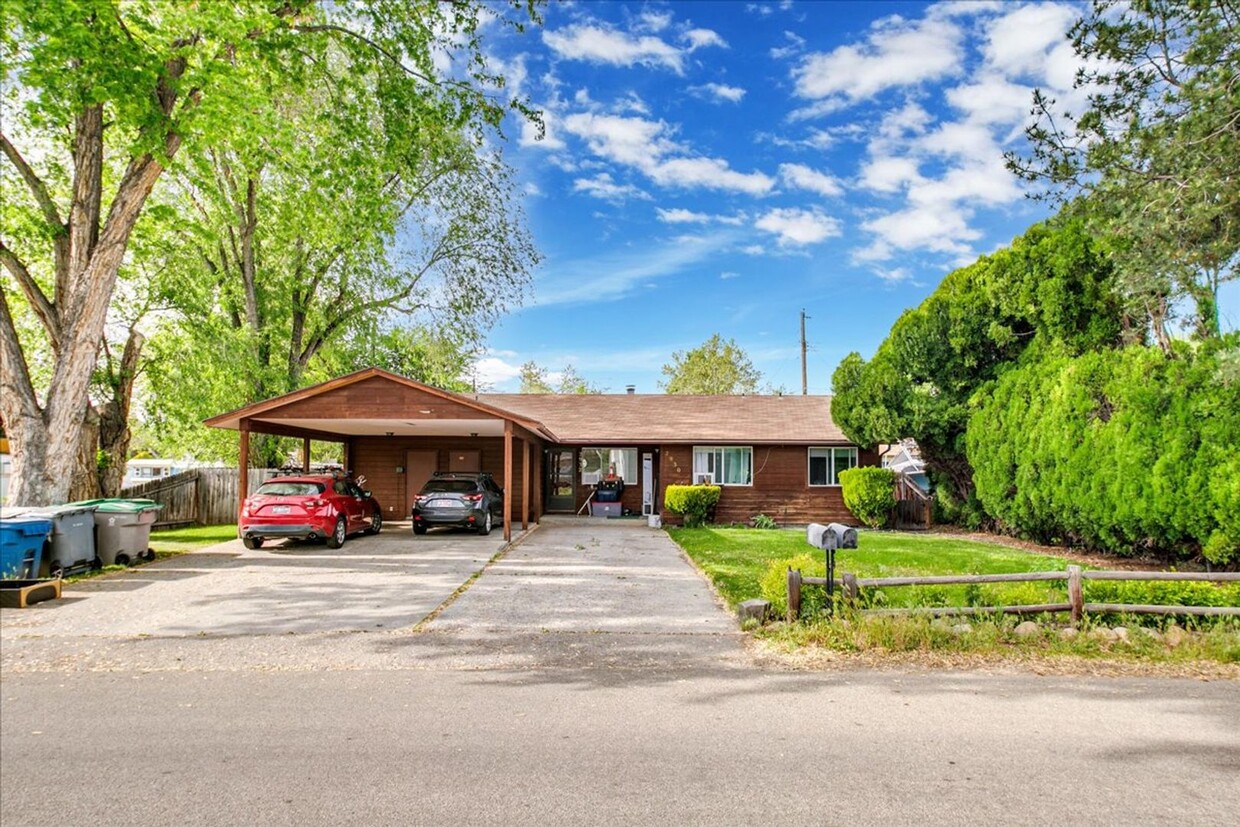 Primary Photo - Cute Boise Bench Duplex!