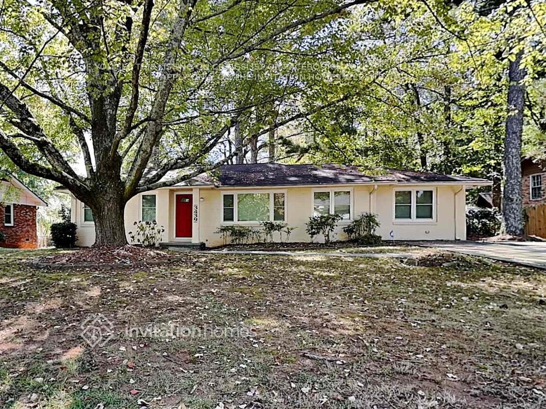 Foto principal - 3439 Alcan Way