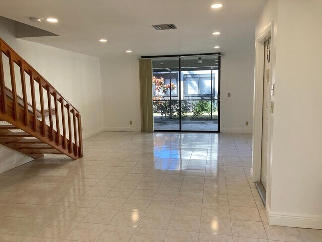 Foto del edificio - 7650 Lago Del Mar Dr