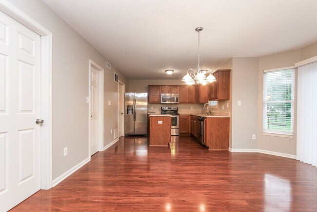 Foto del edificio - 12046 Royalwood Dr