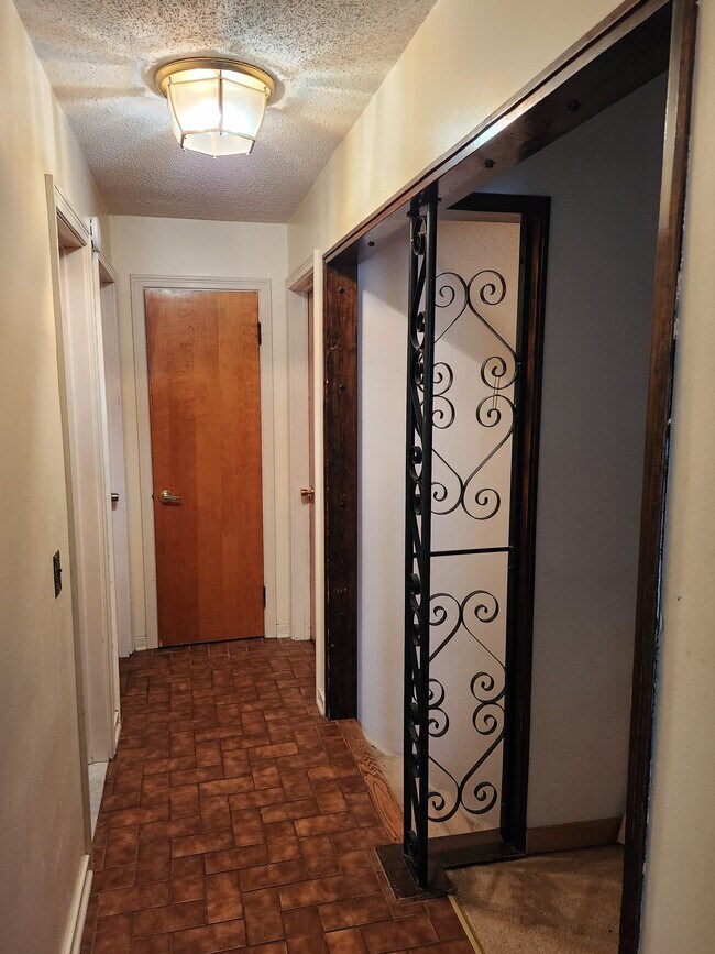 Foto del edificio - 258 Windermere Blvd