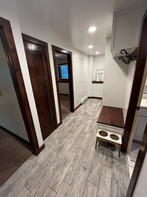 Foto del edificio - 1347 Willow Lake Blvd