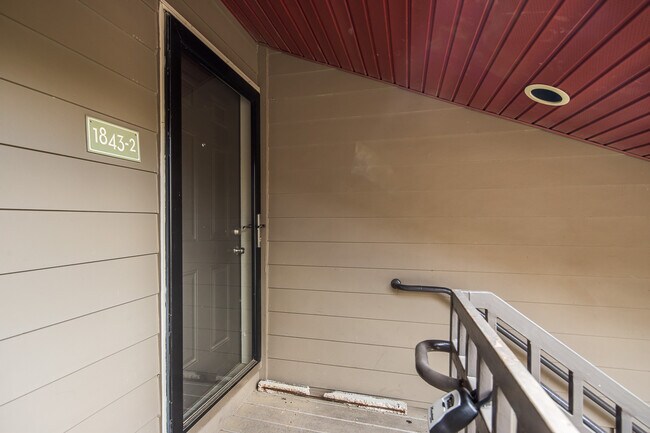 Foto del edificio - 1843 Fernspring Cove