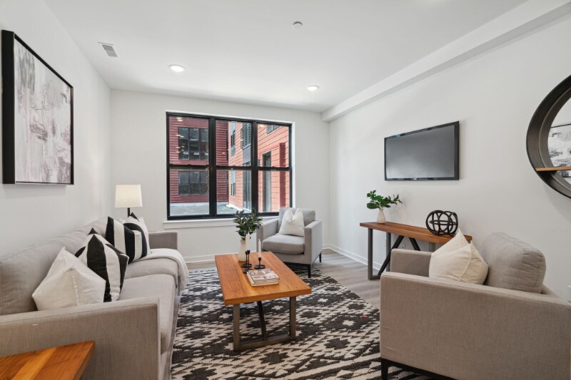 Foto principal - 4442 Ridge Ave