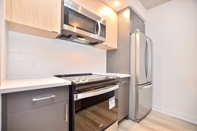 Photo du bâtiment - 1431 Av. de la Gare