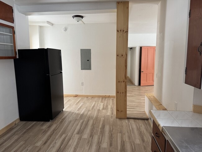 Building Photo - 103 New St