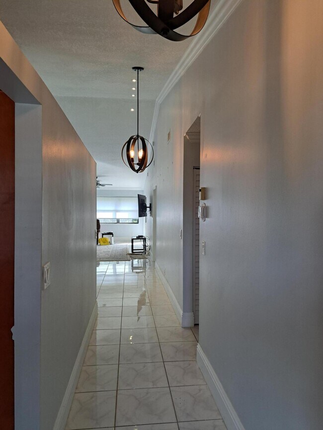Building Photo - 7590 Tahiti Ln