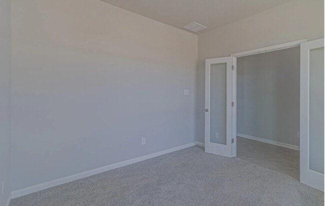 Building Photo - 2511 Seabream Dr
