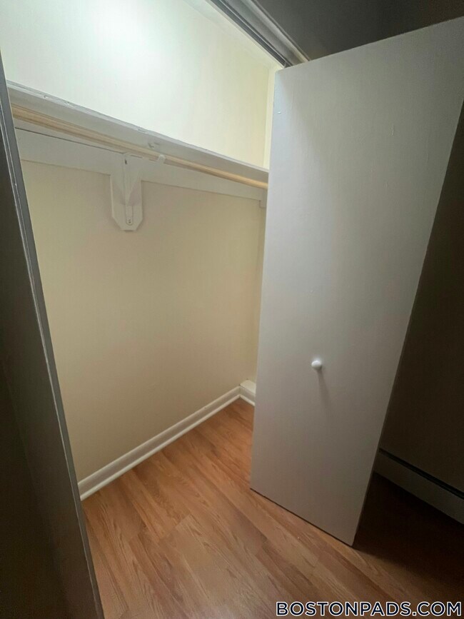 Building Photo - 75 Gardner St