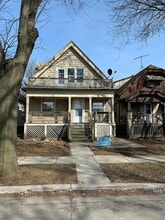 Building Photo - 2012 S 36th St