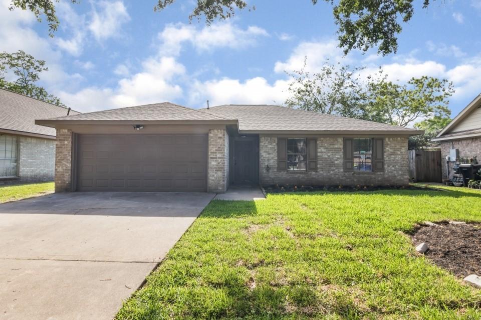 Primary Photo - 2105 Greenwood Dr