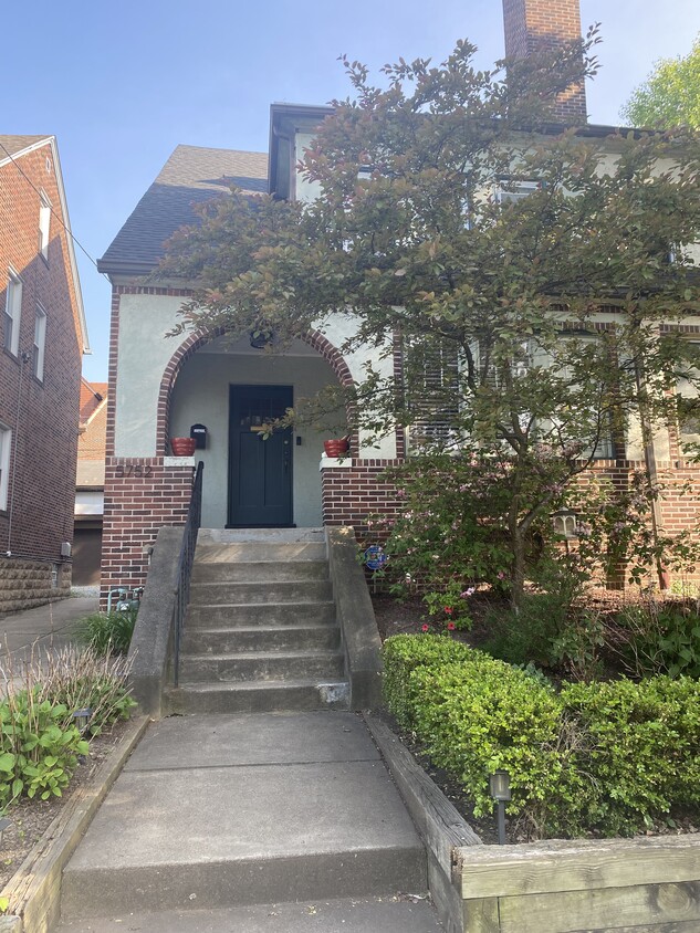 Primary Photo - 5752 Kentucky Ave