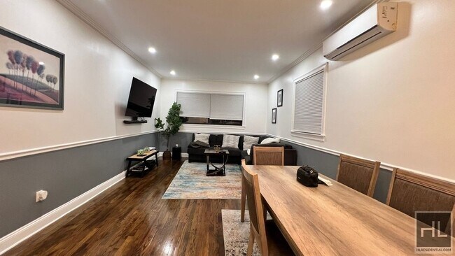 Foto del edificio - 629 E 83rd St