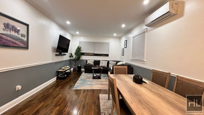 Building Photo - 629 E 83rd St