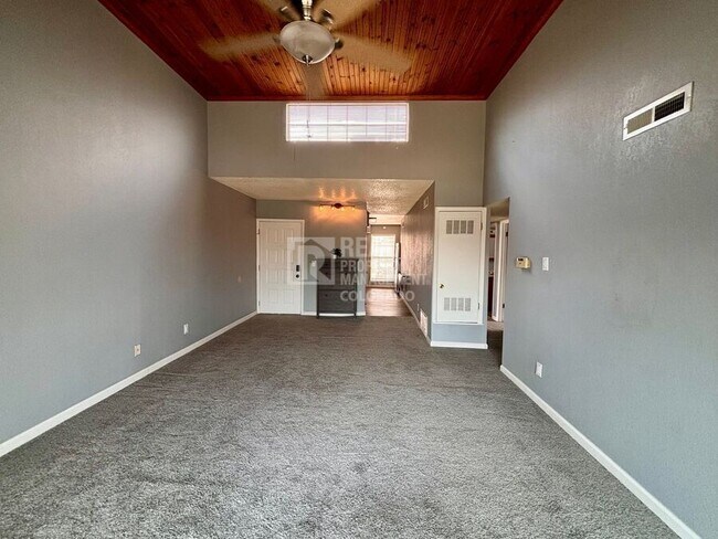 Building Photo - 3440 Parkmoor Village Dr