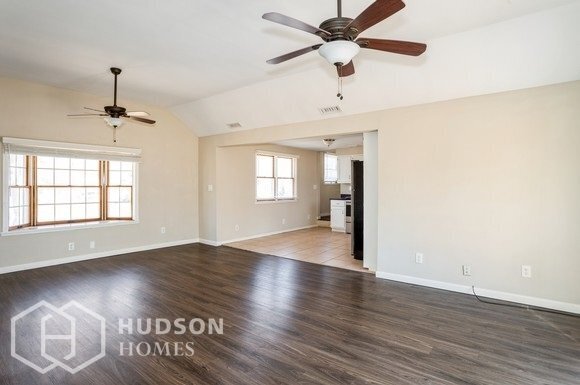 Building Photo - 36 Mill Dr