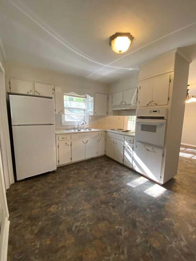 1101 Bonnie Dr, Weaver, AL 36277 House Rental in Weaver, AL