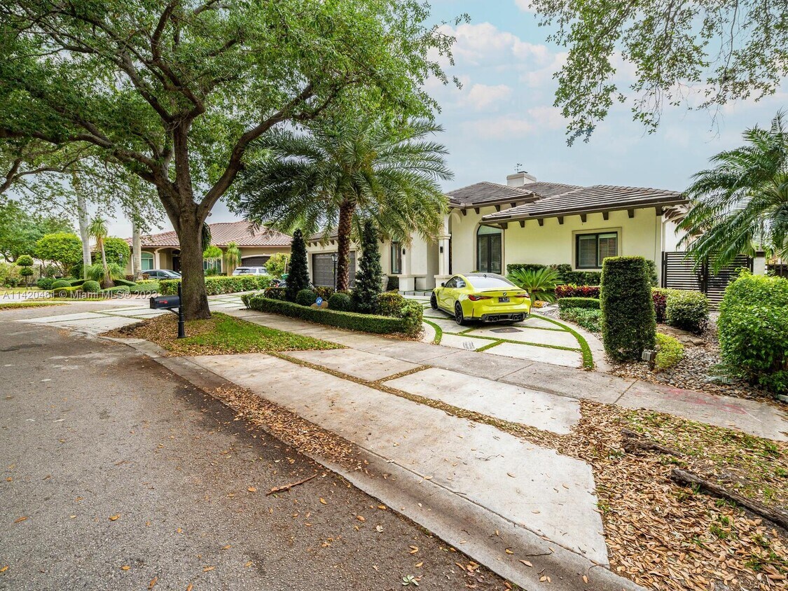 Primary Photo - 8625 NW 169th Terrace