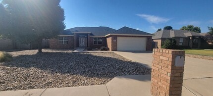 Building Photo - 2117 Jadyn Ln