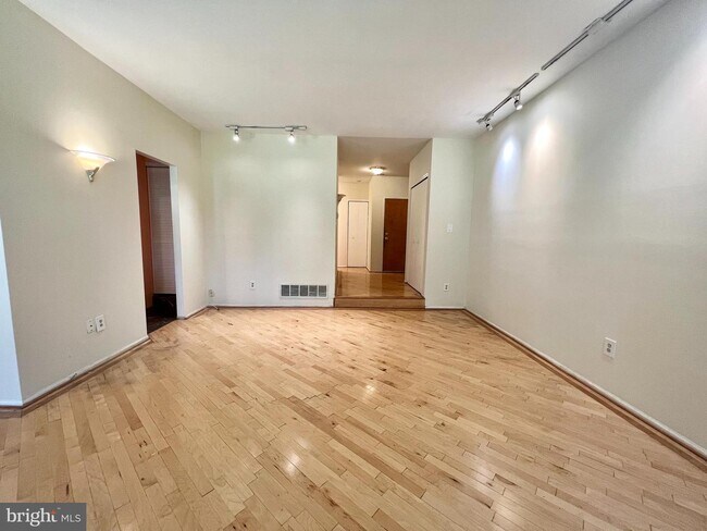 Building Photo - 301 Byberry Rd