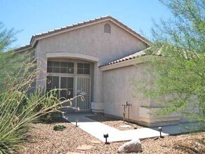 Building Photo - 107 E Palo Blanco Way