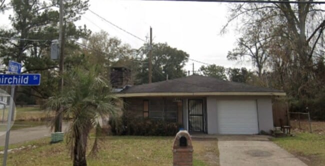Photo - 2358 Fairchild St House
