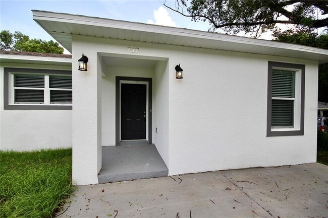 Building Photo - 717 Mason Ave