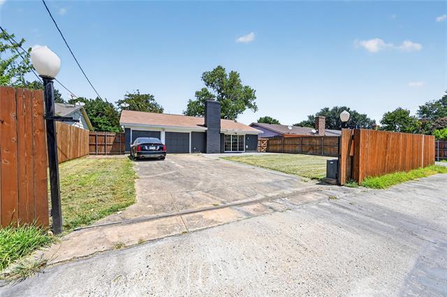 Building Photo - 2760 Hollandale Ln