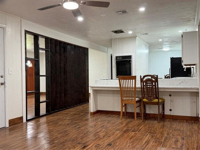 Building Photo - 16726 Co Rd 235A