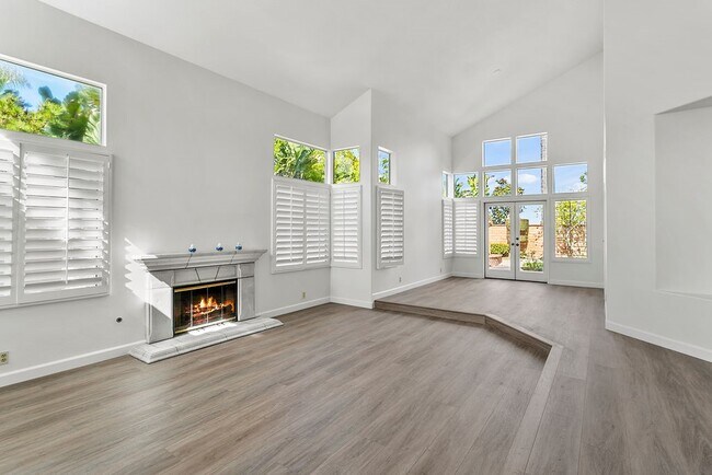 Building Photo - 9191 Belcaro Dr
