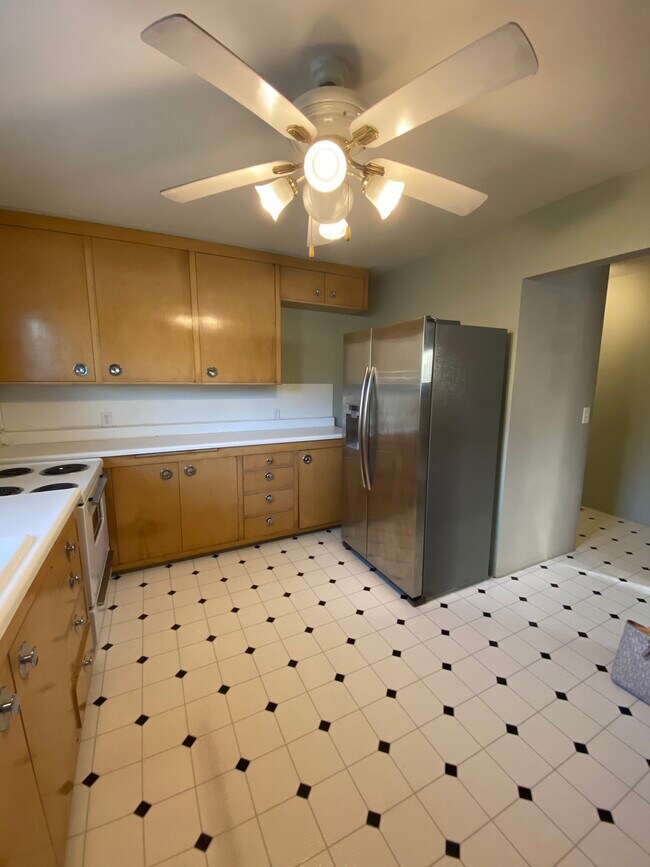Foto del edificio - 4421 26th Ave SW