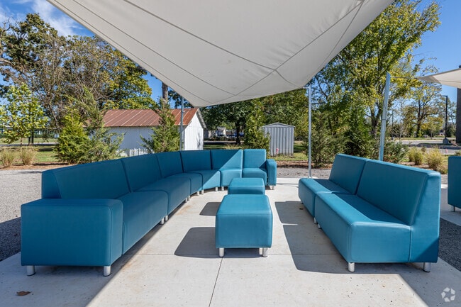 Patio - Big Emma Apartments