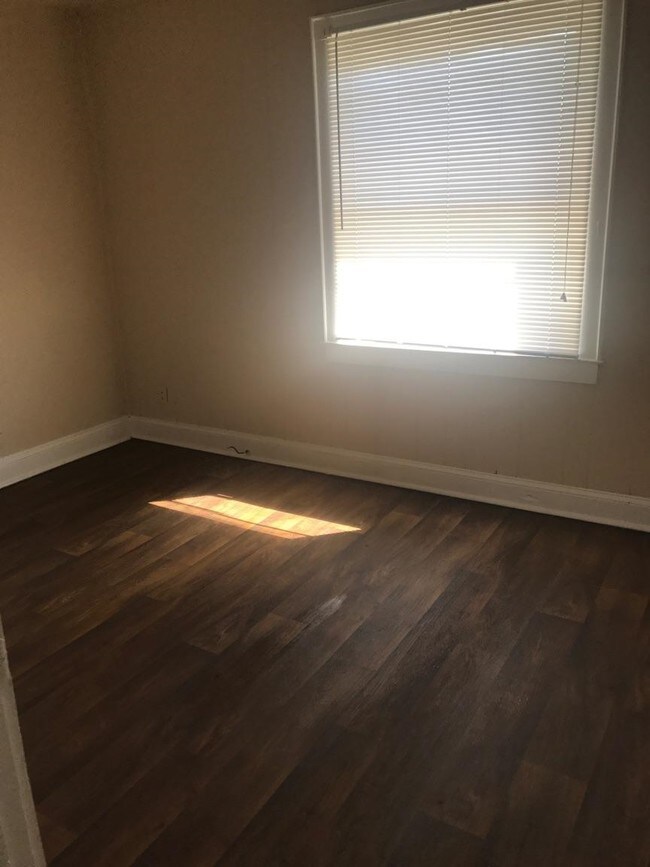 Foto del edificio - 103 Sycamore Ct