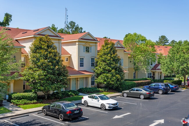 Building Photo - The Hills at Capital City