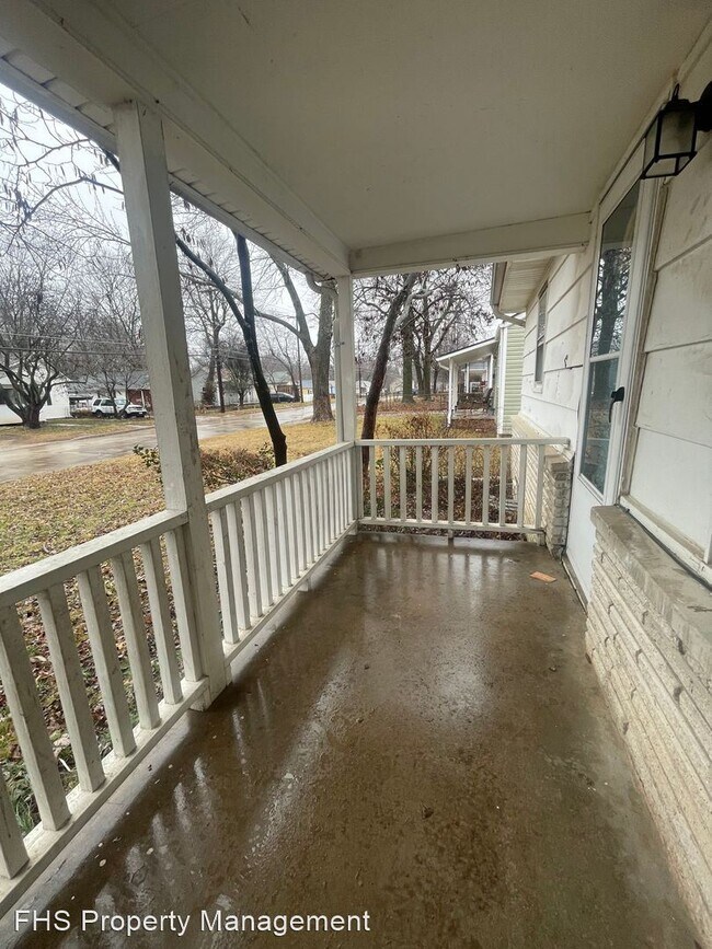 Foto del edificio - 3 br, 1 bath House - 806 N Warren Avenue