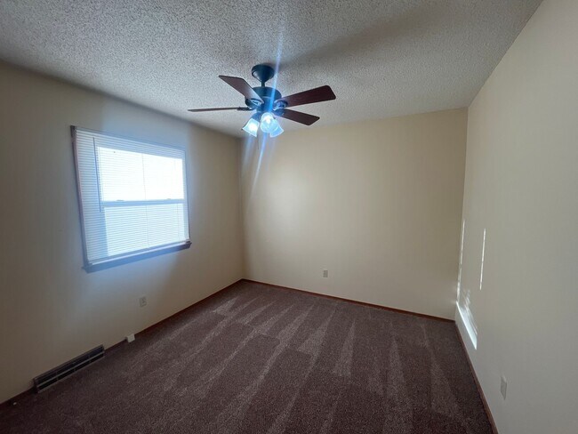 Foto del edificio - Warm & Inviting 3 Bed, 2 Bath