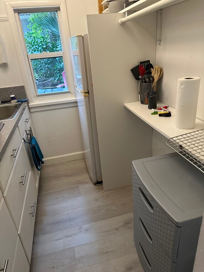 Kitchen - 18 Emarita Way