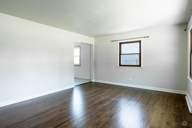 Building Photo - 711 N 3rd Ave