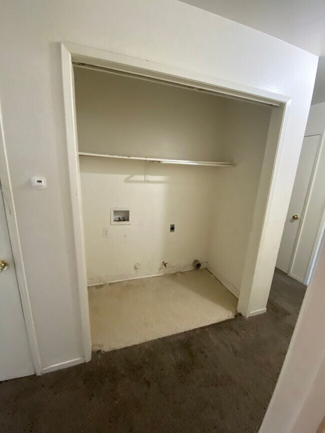 Foto del edificio - 1206 Kaweah St