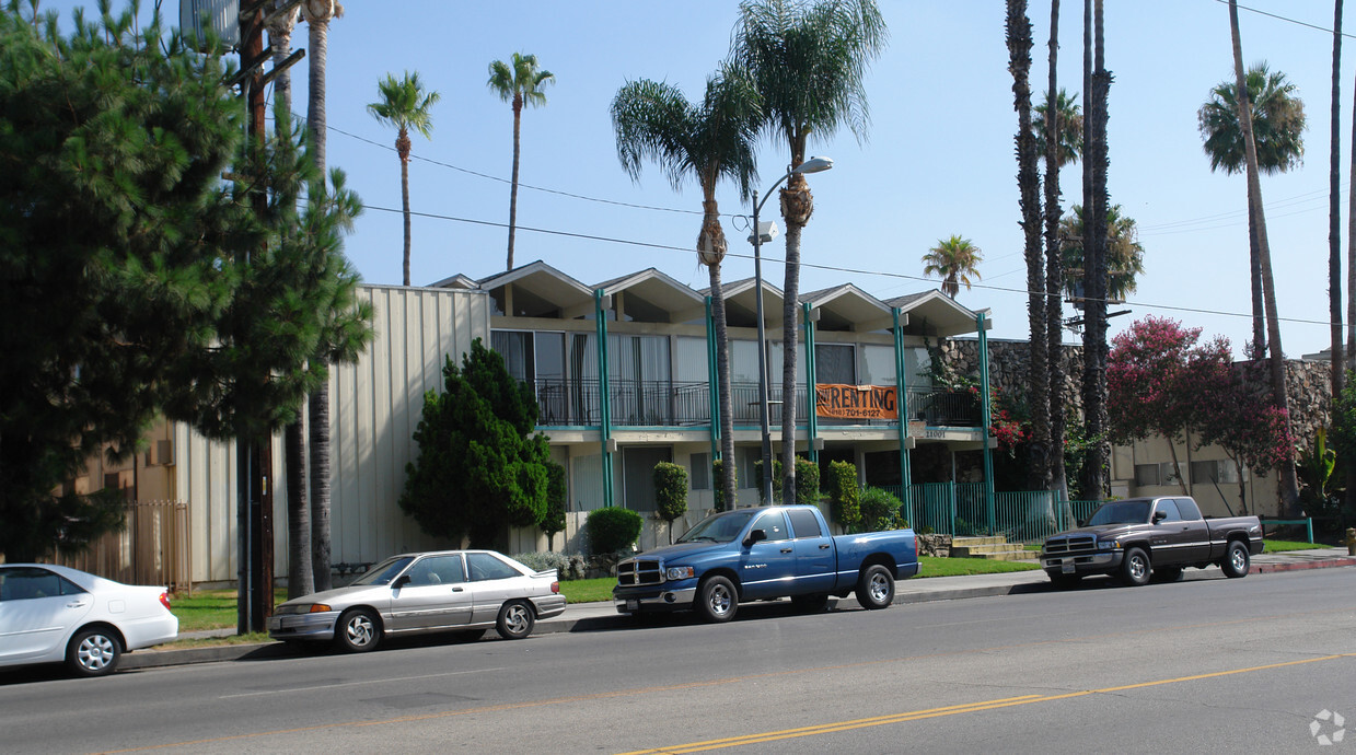 Building Photo - 21001 Roscoe Blvd